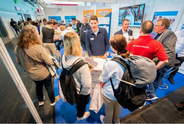 Prepare to meet tomorrow's young talents at the einstieg frankfurt fair - the complete guide to succeed in your participation
