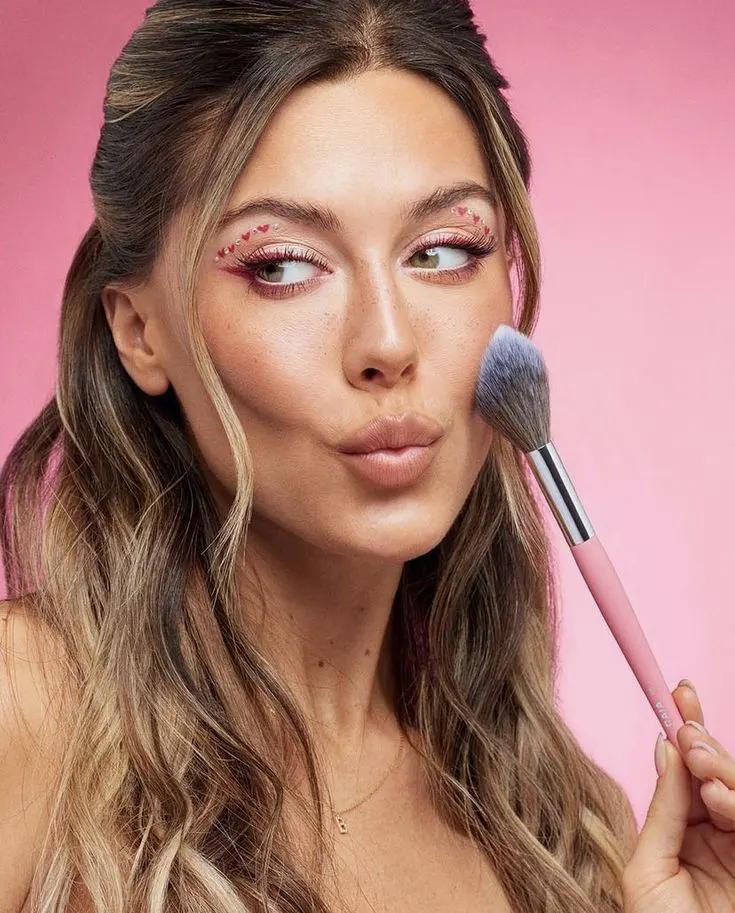 beauty influencer