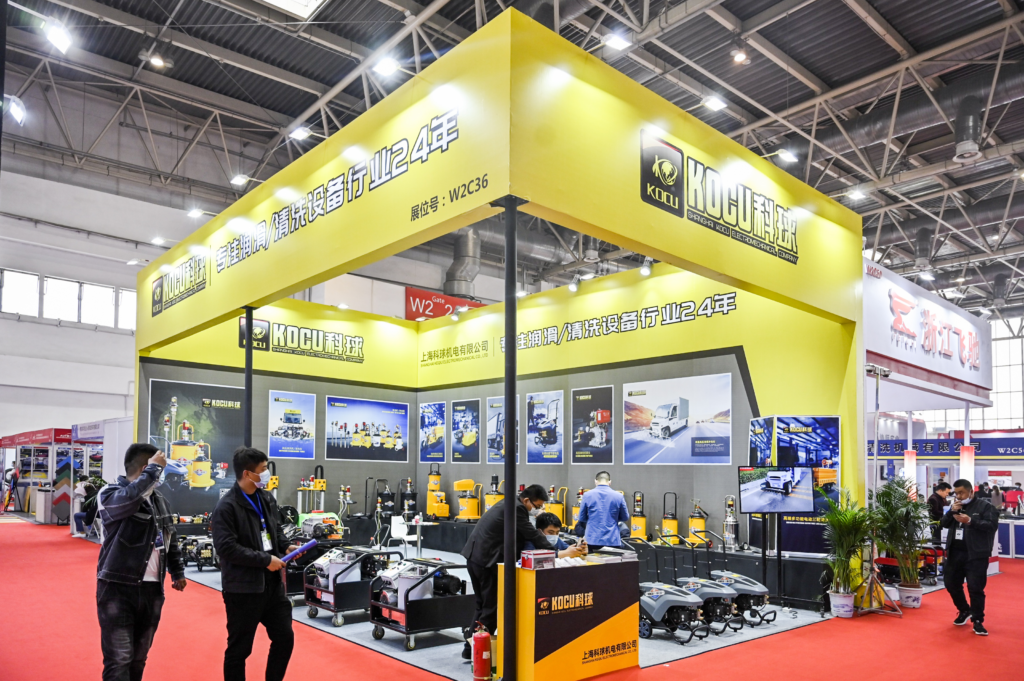 A booth at Auto Maintenance Expo