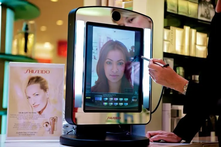 AR retail digital display